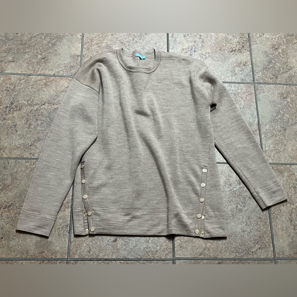 J. McLaughlin Taupe Gray Sweater with Button Details Size M casual